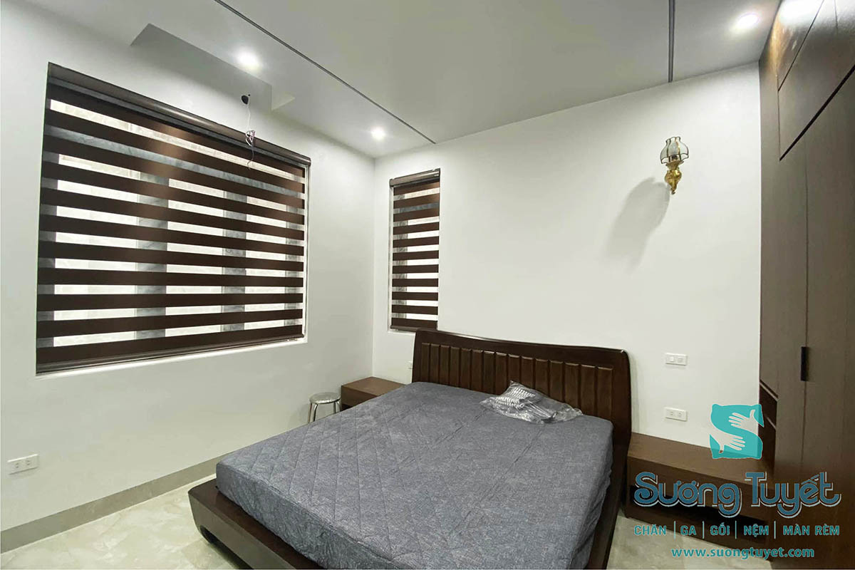 Không gian phòng ngủ trở nên yên tĩnh và hài hòa.