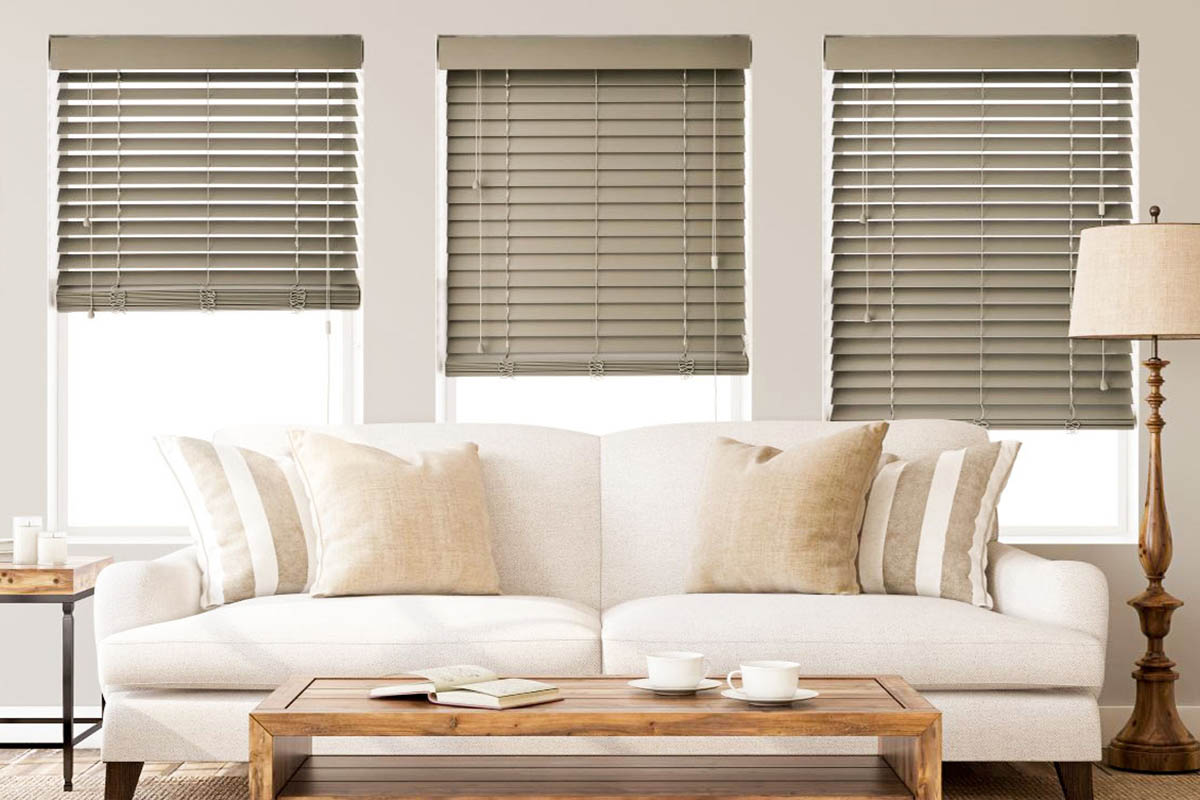 Rèm gỗ là dòng chất liệu tự nhiên nên chắc chắn không có các tông màu lạnh như xanh.