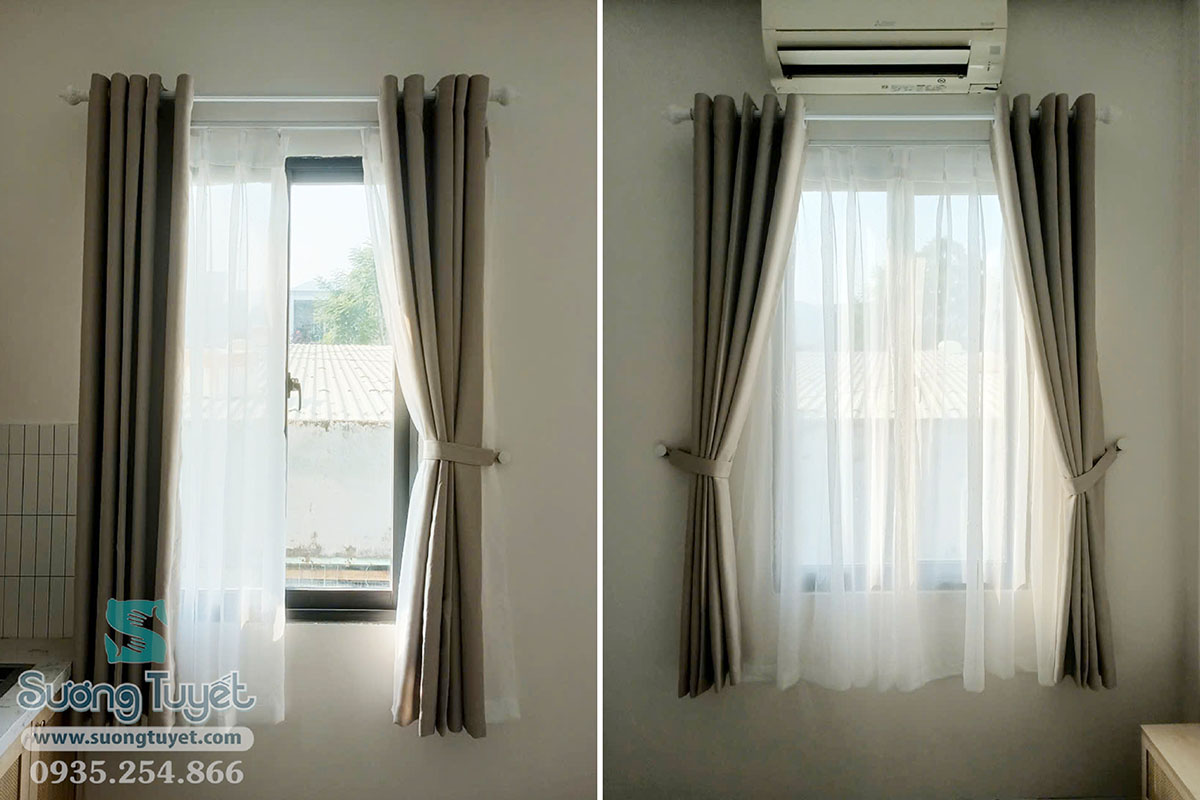 Với những ô cửa ngắn, nếu không thích dùng rèm cuốn thì lắp rèm đục lỗ vẫn không bị mất tinh tế.