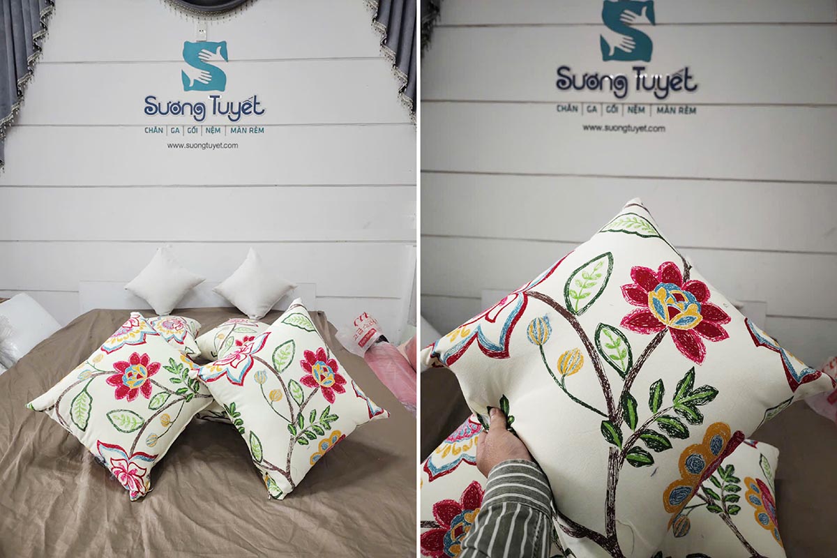 Gối vải bố hoa văn đẹp hết chỗ chê.