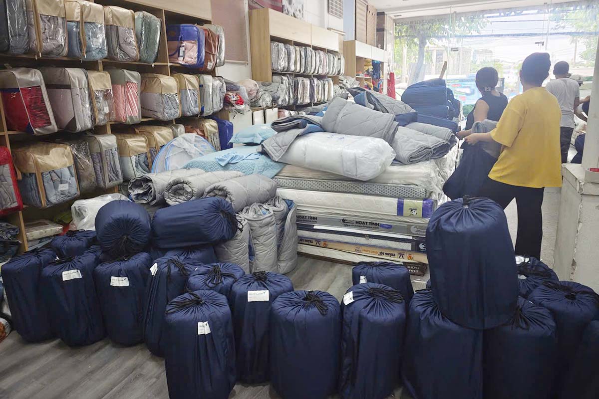 Sương Tuyết sản xuất và cung cấp túi ngủ toàn quốc.