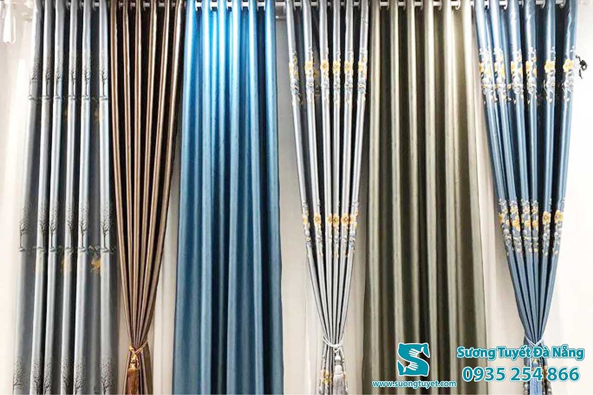 Bên cạnh rèm đơn sắc còn rất nhiều mẫu rèm hoa văn nội thất.