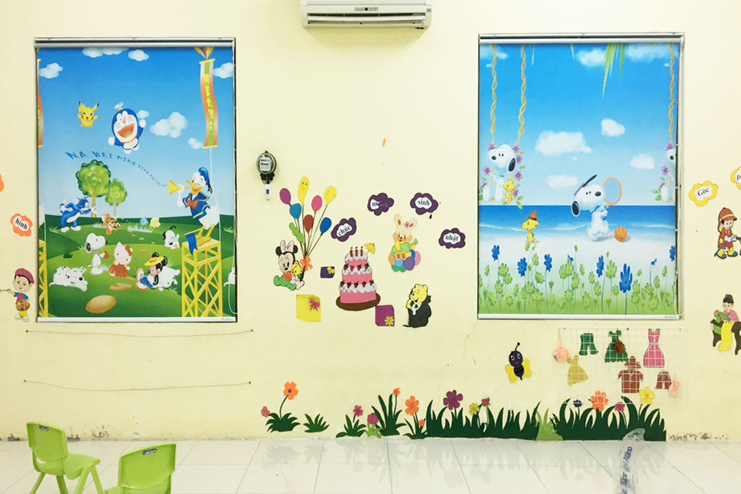 Trường mầm non, mẫu giáo hay dùng rèm in tranh hoạt hình.