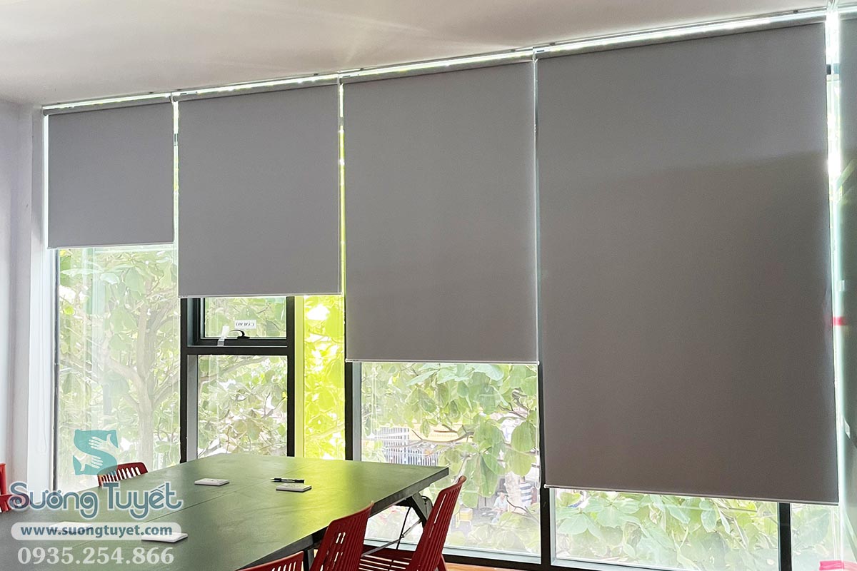 Liên hệ ngay rèm cửa Sương Tuyết để thi công giá rẻ nhất.