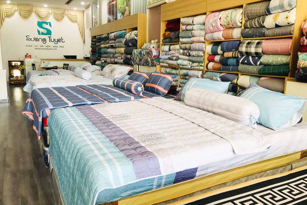 Cửa hàng Sương Tuyết có đầy đủ chăn ga bạn cần.