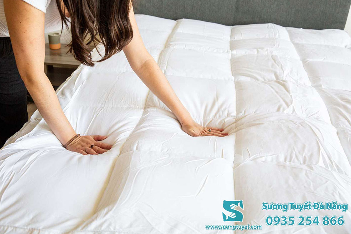 Topper khách sạn dùng loại cotton vừa tầm giá, lại có sự ổn định cao.