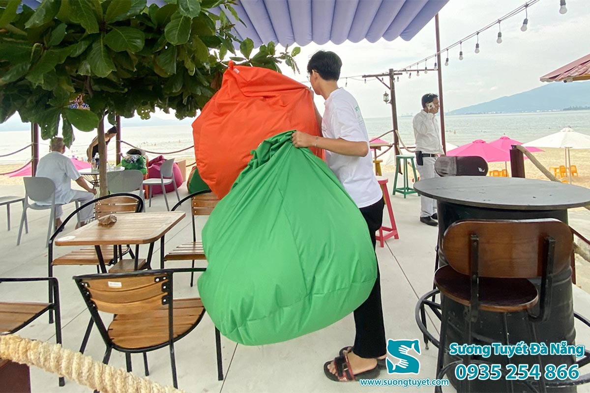 Thường xuyên lau chùi và bảo quản trong mát.