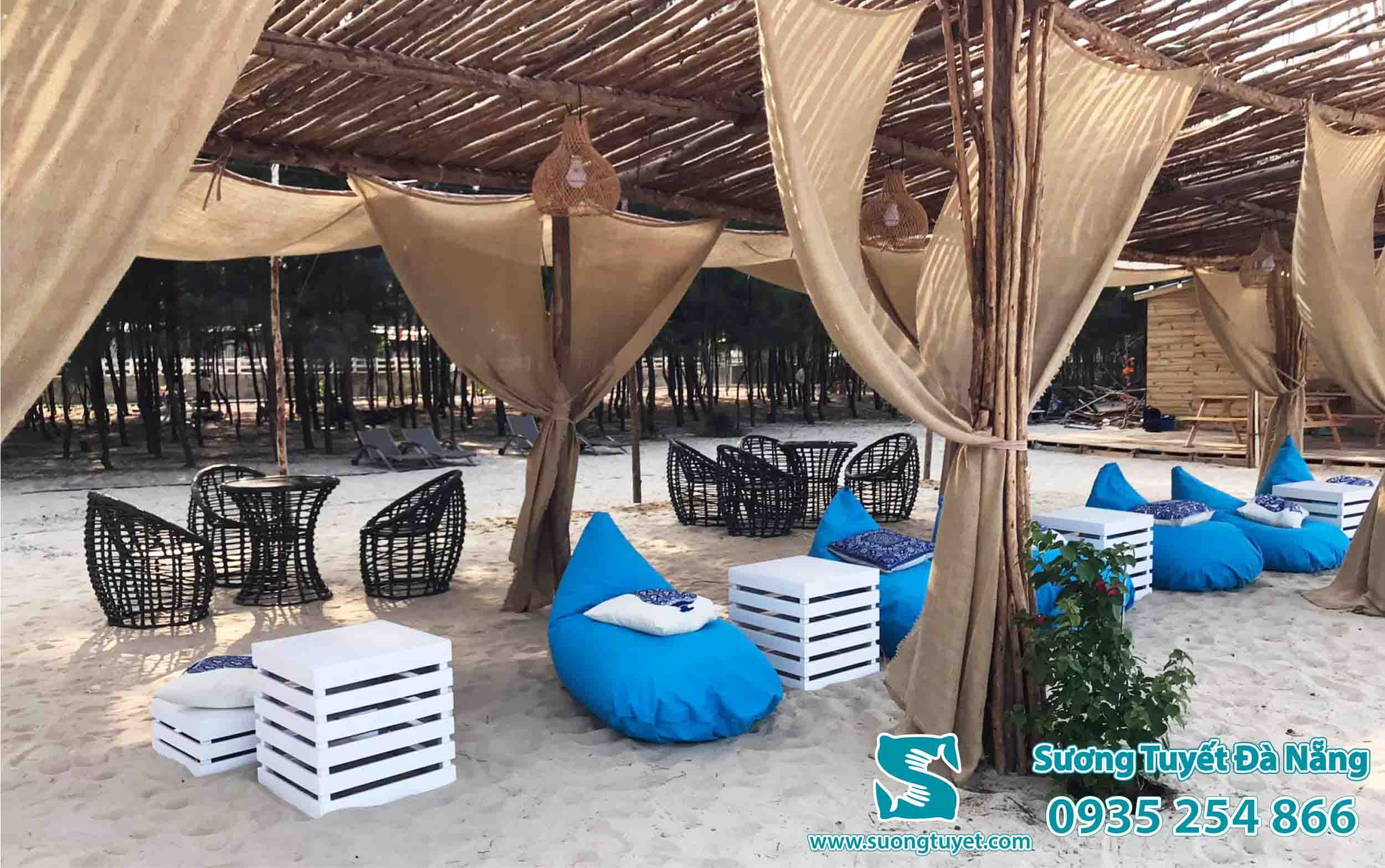 Hình ảnh cung cấp ghế lười cho New Port Beachcamp tại Đà Nẵng.