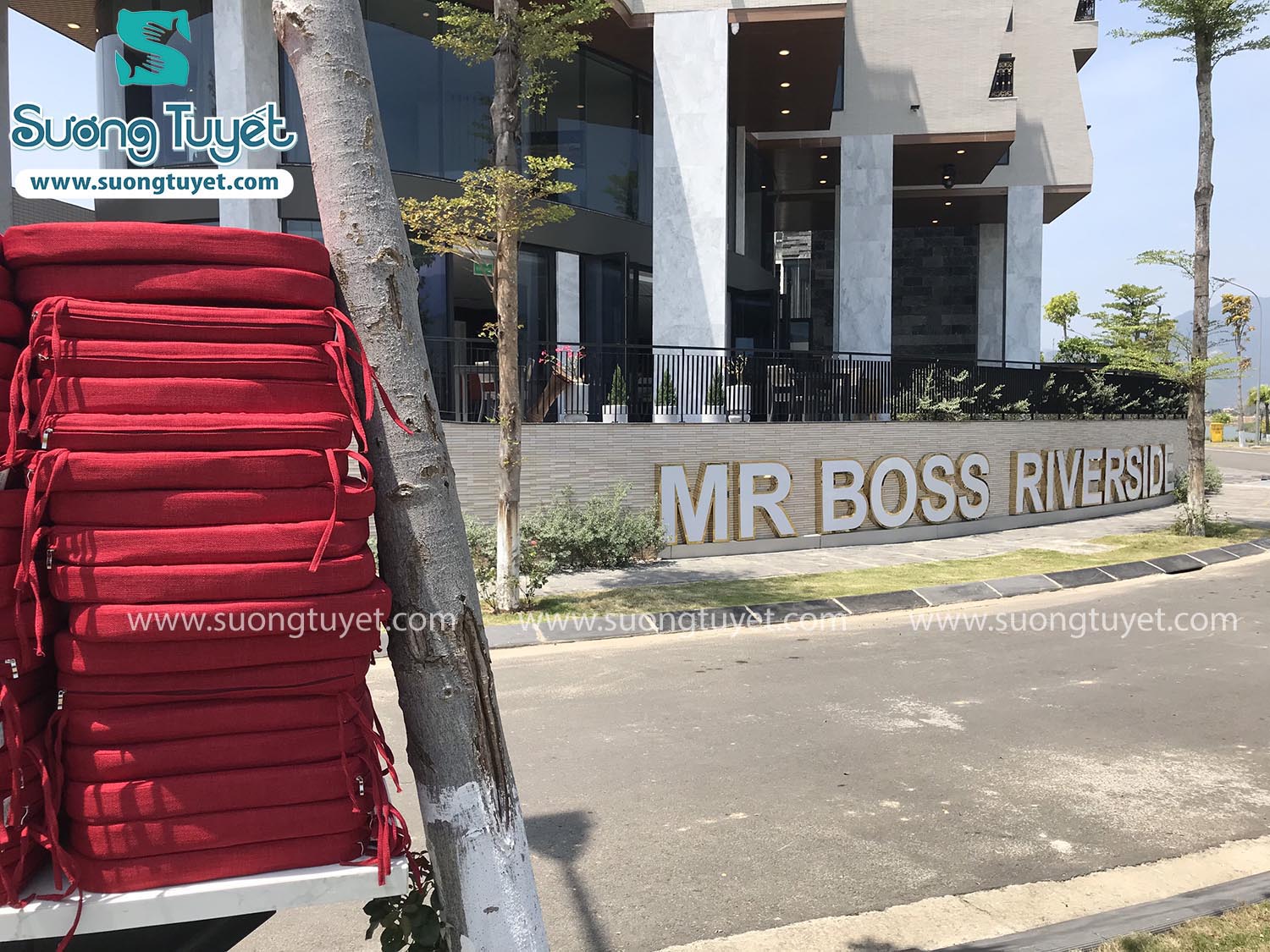 May Nệm Lót Ghế Cho Mr.Boss Riverside Đà Nẵng