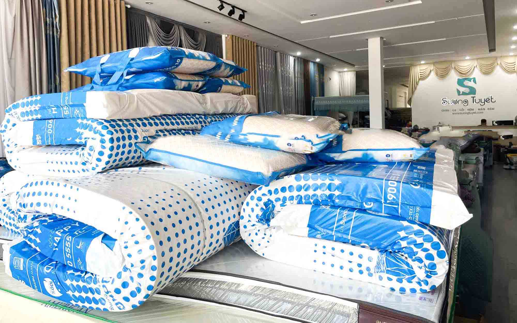Giao 4 Nệm Cao Su Kim Cương Cho Căn Hộ FPT Đà Nẵng
