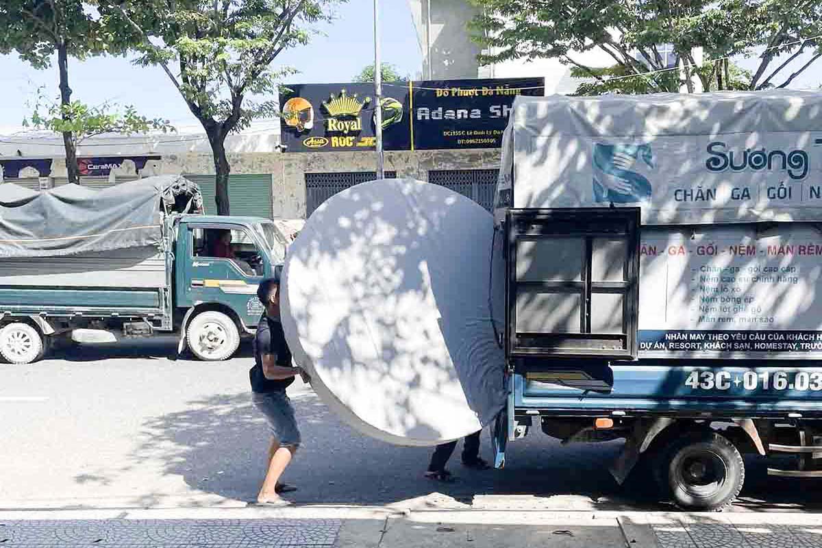 Giao Chăn Ga Nệm Giá Rẻ Tại Huế