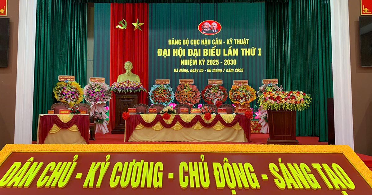 Sương Tuyết Đà Nẵng Tự Hào Cung Cấp Khăn Bàn Hội Nghị Cho Bộ Tư Lệnh Quân Khu 5