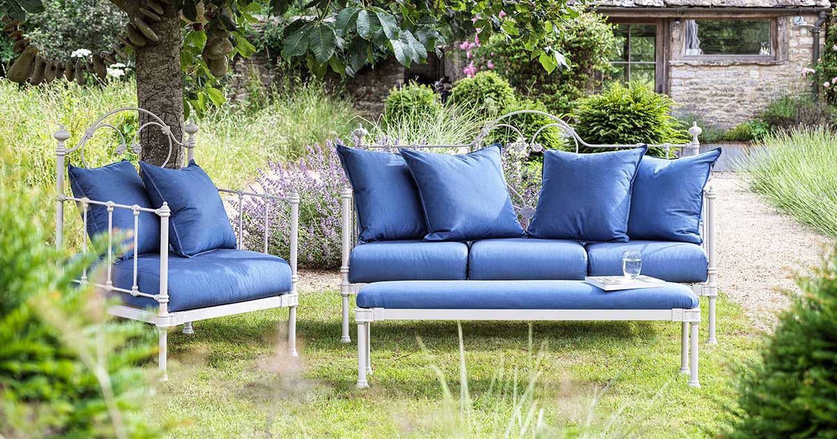 Nệm Ghế Ngoài Trời Vải Oxford Chống Thấm: Giải pháp Bền Bỉ, Tiện Lợi