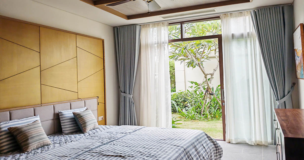 Rèm cửa Sương Tuyết nâng tầm đẳng cấp Fusion Resort & Villas Đà Nẵng với rèm hấp sóng 2 lớp
