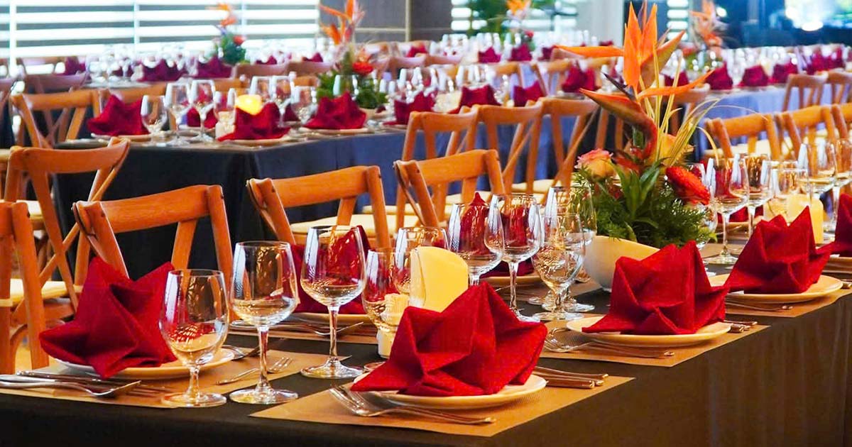 Cung Cấp Khăn Bàn - Khăn Ăn Sang Trọng Tại Koi Resort & Residence Đà Nẵng - Sương Tuyết 