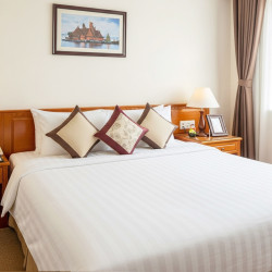 Bộ Drap Khách Sạn Cotton Trắng Sọc